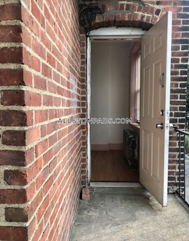 Boston - 1 Beds, 1 Baths