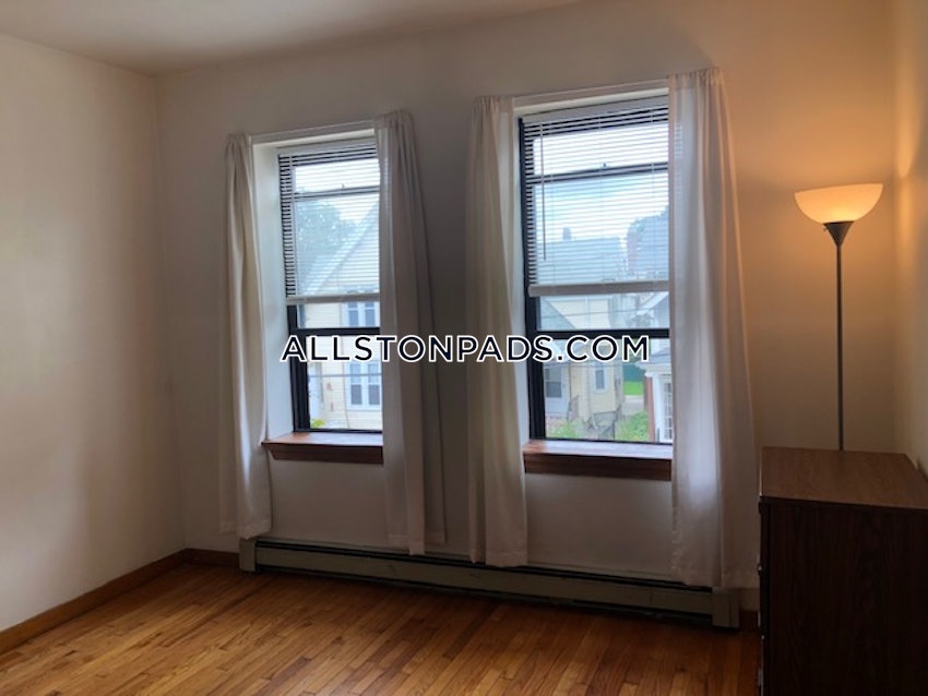 BOSTON - ALLSTON - 1 Bed, 1 Bath - Image 9