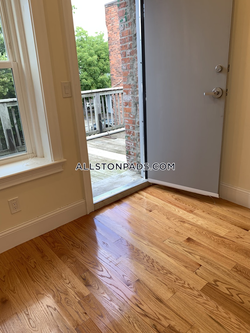 BOSTON - ALLSTON - 3 Beds, 2 Baths - Image 44