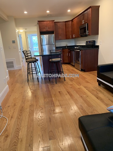 Boston - 3 Beds, 2 Baths