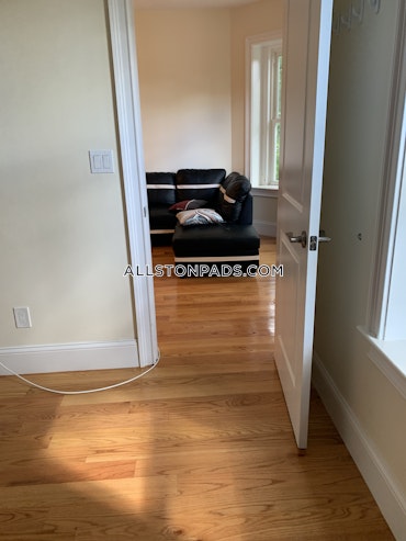 Boston - 3 Beds, 2 Baths