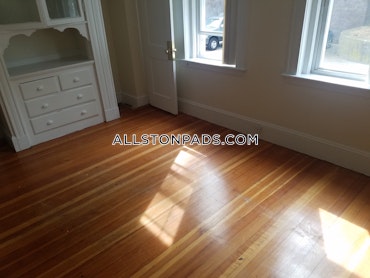 Boston - 3 Beds, 2 Baths