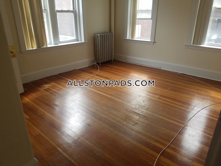 BOSTON - ALLSTON/BRIGHTON BORDER - 3 Beds, 2 Baths - Image 14