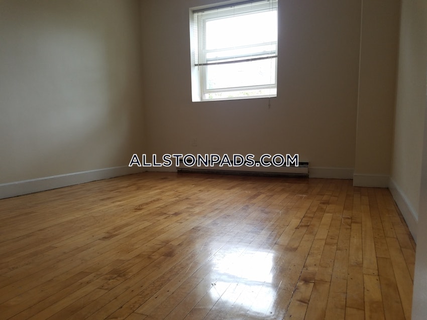 BOSTON - ALLSTON - 1 Bed, 1 Bath - Image 4