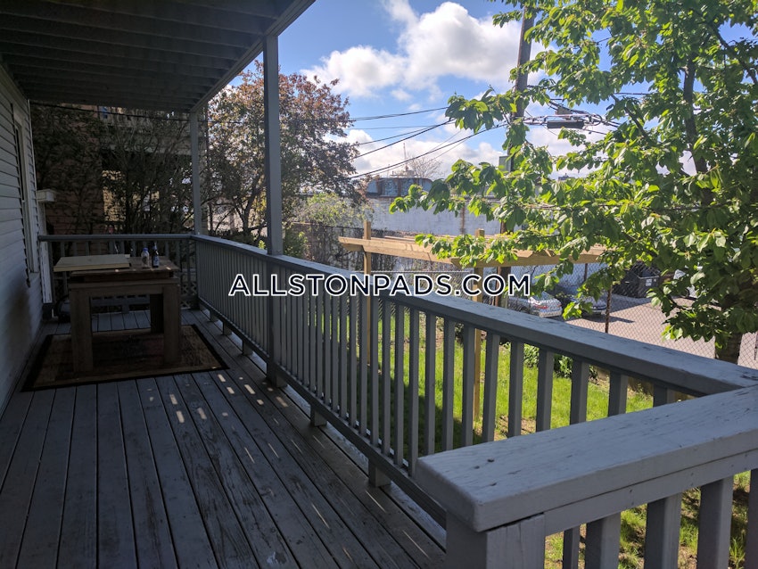 BOSTON - ALLSTON - 3 Beds, 1 Bath - Image 7