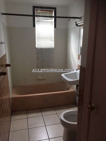 Boston - 1 Beds, 1 Baths