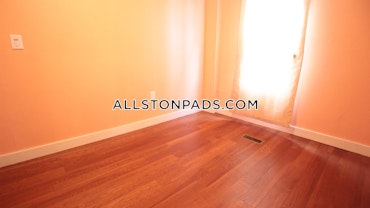 Boston - 2 Beds, 1 Baths