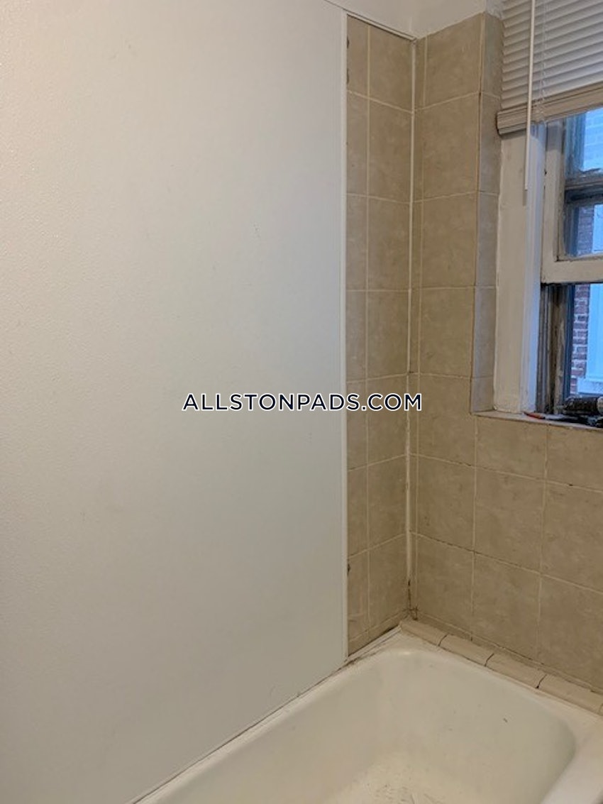 BOSTON - ALLSTON - 4 Beds, 1 Bath - Image 17