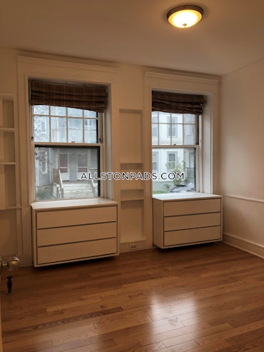 Boston - 2 Beds, 1 Baths