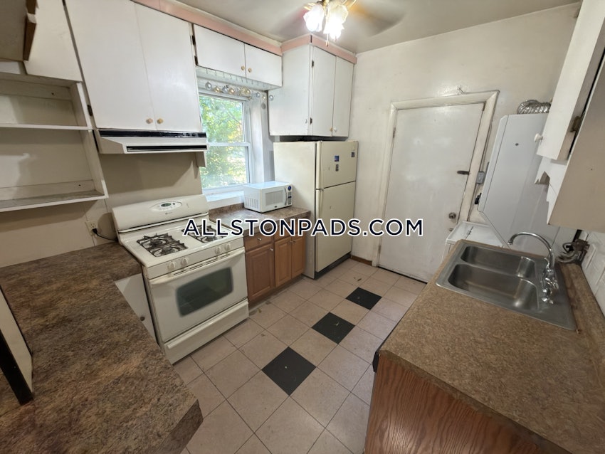 BOSTON - ALLSTON - 1 Bed, 2 Baths - Image 3