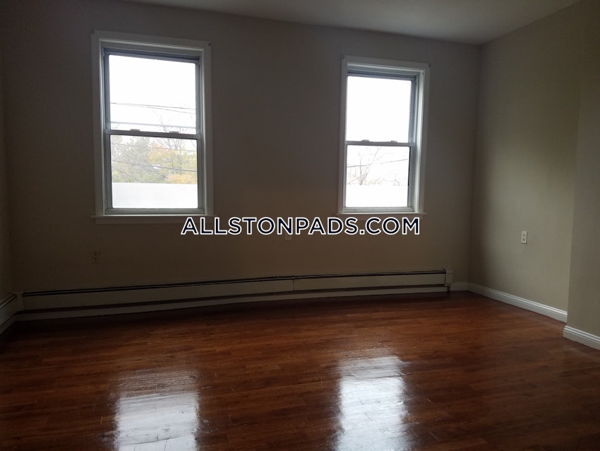 BOSTON - ALLSTON - 3 Beds, 1 Bath - Image 10