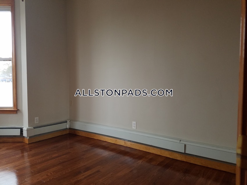 BOSTON - ALLSTON - 3 Beds, 1 Bath - Image 7