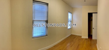 Boston - 4 Beds, 2 Baths