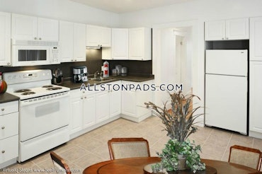 Boston - 2 Beds, 1 Baths