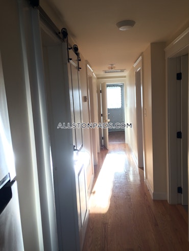 Boston - 4 Beds, 2 Baths