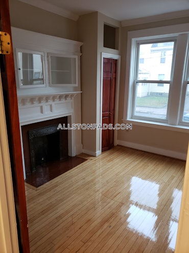 Allston, Boston, MA - 3 Beds, 1 Bath - $4,125 - ID#4618819