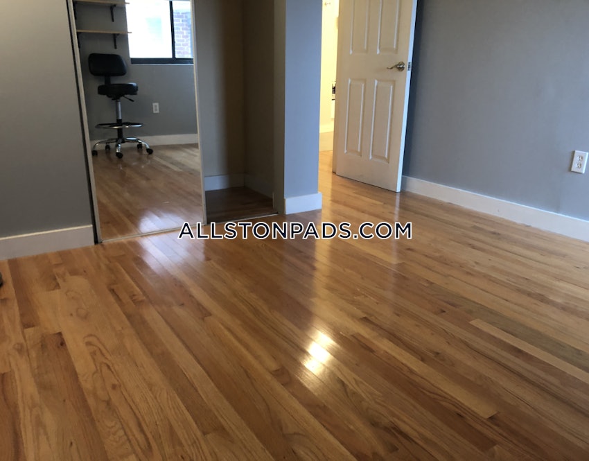 BOSTON - ALLSTON - 2 Beds, 1.5 Baths - Image 11