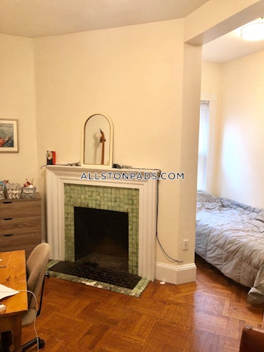 Boston - 6 Beds, 2 Baths