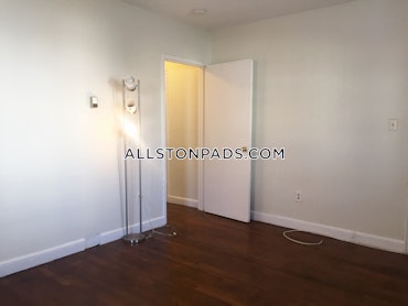 Boston - 1 Beds, 1 Baths