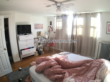 Boston - 3 Beds, 1 Baths