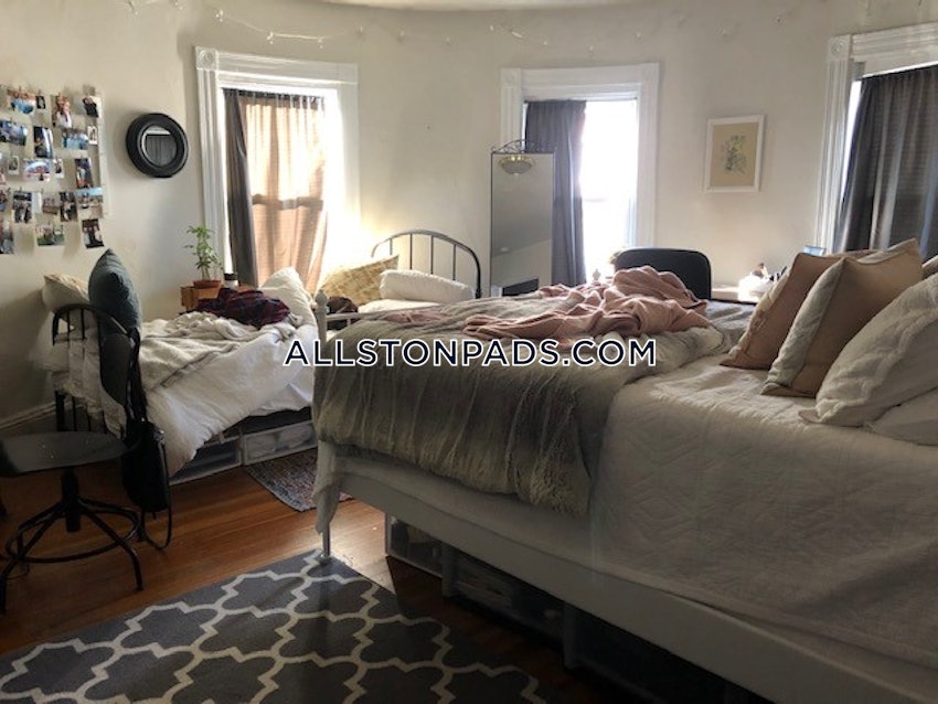 BOSTON - ALLSTON - 4 Beds, 1 Bath - Image 13