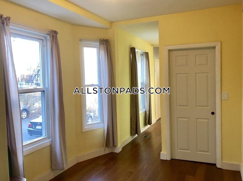 BOSTON - ALLSTON - 2 Beds, 1 Bath - Image 18