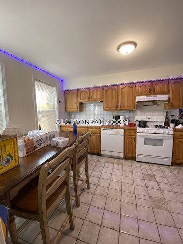 Allston, Boston, MA - 6 Beds, 2 Baths - $9,000 - ID#4025042