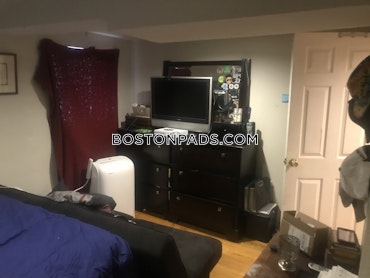 Boston - 2 Beds, 1 Baths