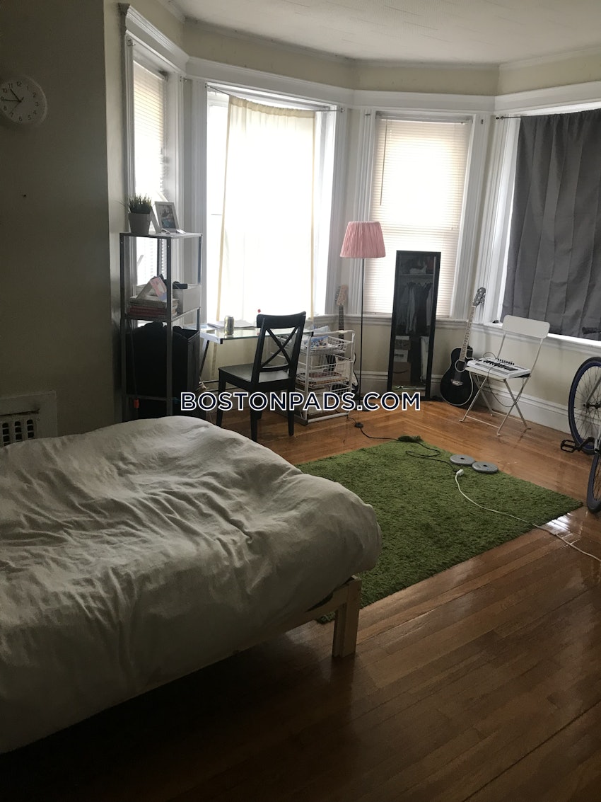 BOSTON - ALLSTON/BRIGHTON BORDER - 2 Beds, 1 Bath - Image 14