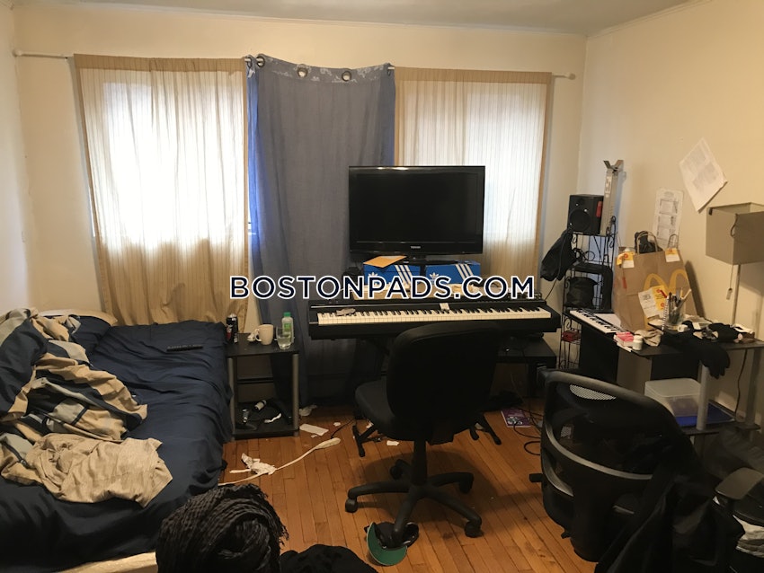 BOSTON - ALLSTON/BRIGHTON BORDER - 2 Beds, 1 Bath - Image 14