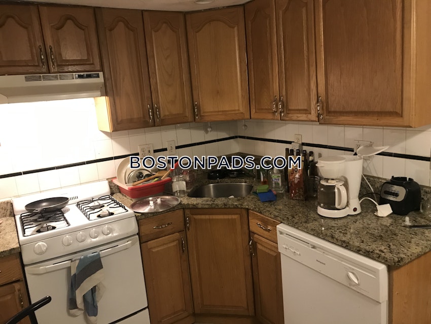 BOSTON - ALLSTON/BRIGHTON BORDER - 2 Beds, 1 Bath - Image 3