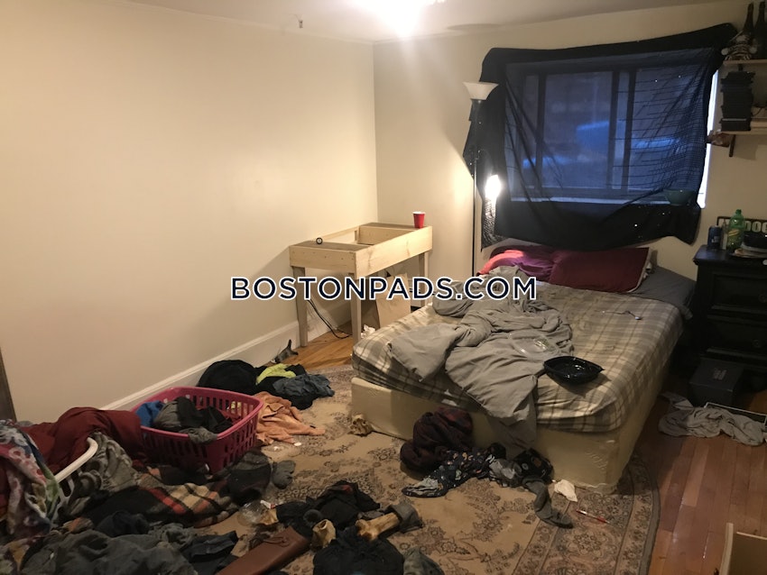 BOSTON - ALLSTON/BRIGHTON BORDER - 3 Beds, 1.5 Baths - Image 6