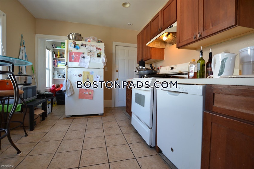 BOSTON - ALLSTON/BRIGHTON BORDER - 5 Beds, 2 Baths - Image 2