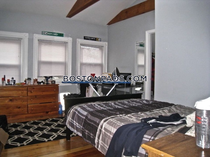 BOSTON - ALLSTON/BRIGHTON BORDER - 5 Beds, 2 Baths - Image 15