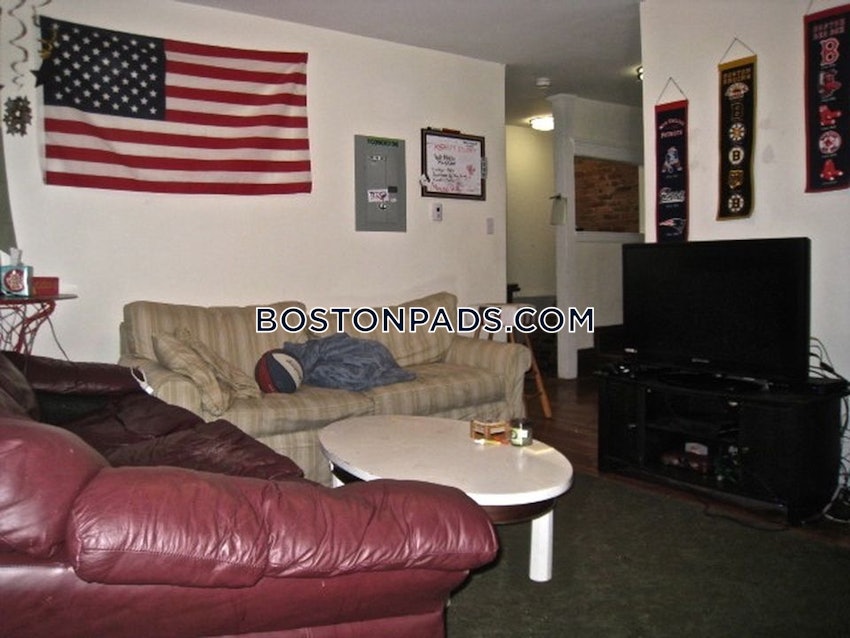 BOSTON - ALLSTON/BRIGHTON BORDER - 5 Beds, 2 Baths - Image 3