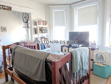 Boston - 0 Beds, 1 Baths