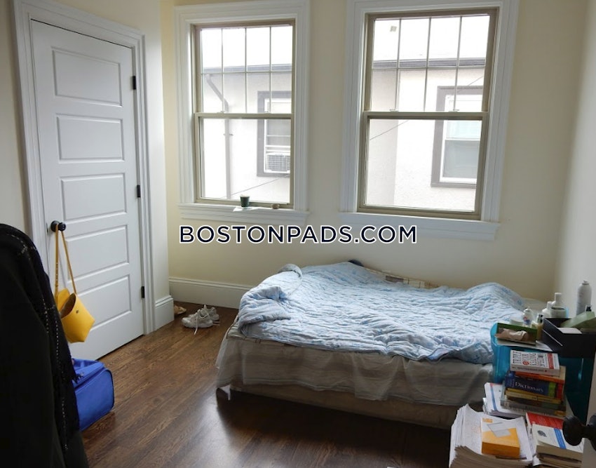 BOSTON - ALLSTON/BRIGHTON BORDER - 4 Beds, 2 Baths - Image 3