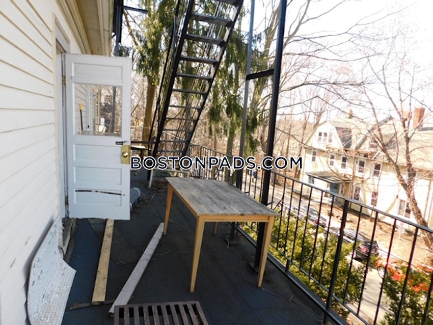 BOSTON - ALLSTON/BRIGHTON BORDER - 5 Beds, 2 Baths - Image 43