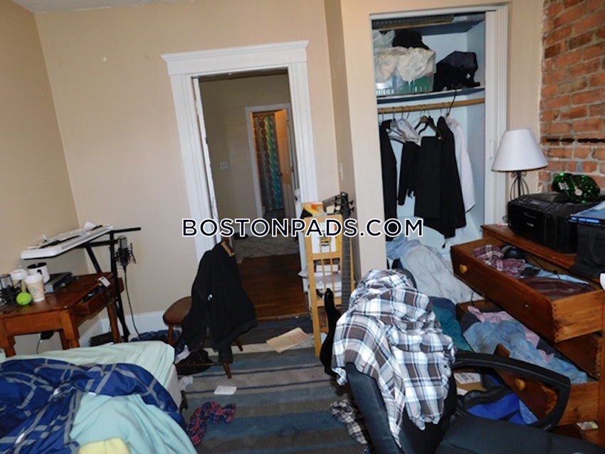 BOSTON - ALLSTON/BRIGHTON BORDER - 5 Beds, 2 Baths - Image 42