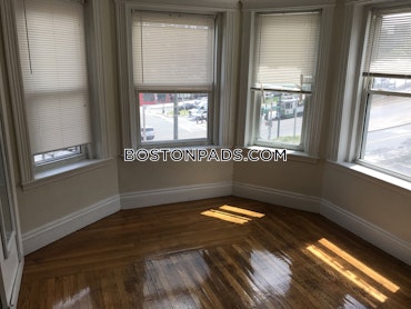 Boston - 2 Beds, 1 Baths