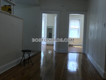 Boston - 2 Beds, 1 Baths