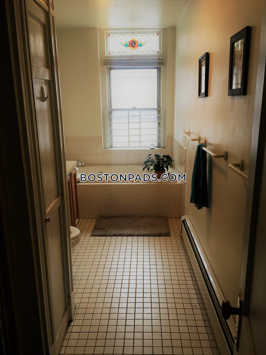 BOSTON - ALLSTON/BRIGHTON BORDER - 3 Beds, 1 Bath - Image 11