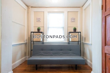 Boston - 2 Beds, 1 Baths