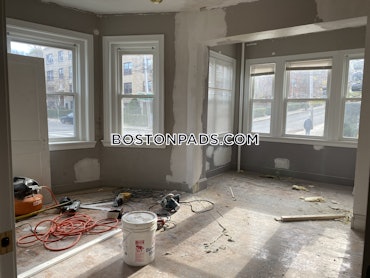 Allston/Brighton Border, Boston, MA - 2 Beds, 1 Bath - $2,795 - ID#4564625