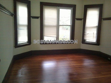 Boston - 6 Beds, 2 Baths