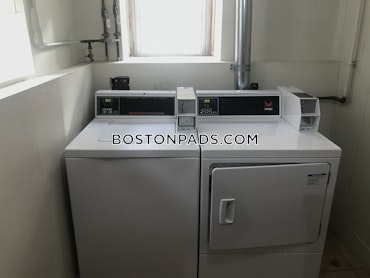 Boston - 0 Beds, 1 Baths