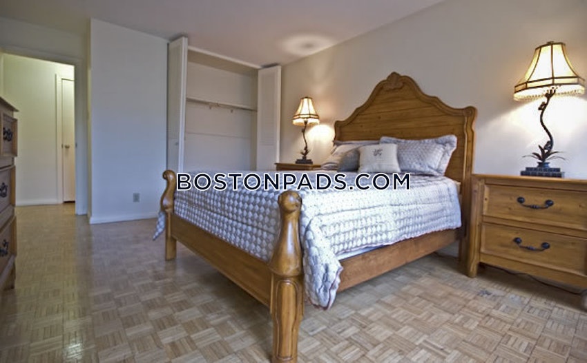 BOSTON - BRIGHTON - OAK SQUARE - 1 Bed, 1 Bath - Image 7