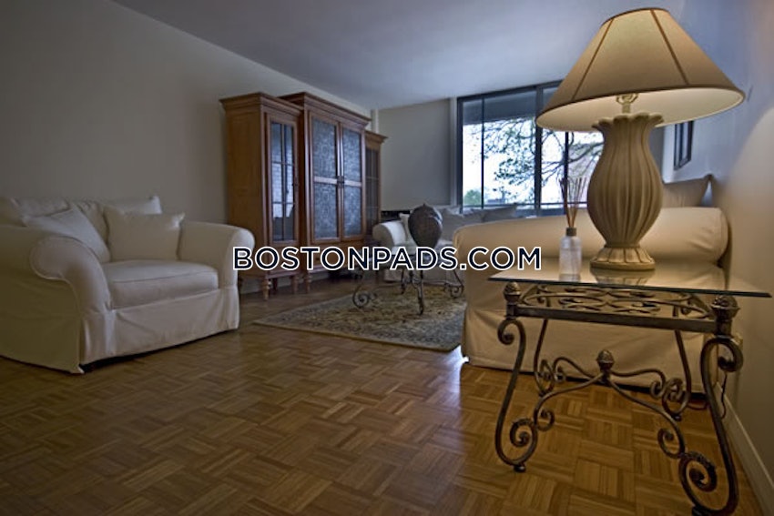 BOSTON - BRIGHTON - OAK SQUARE - 1 Bed, 1 Bath - Image 3