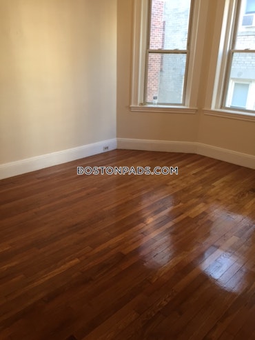 Boston - 2 Beds, 1 Baths