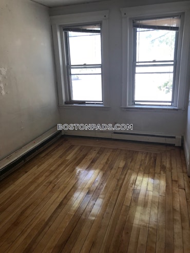 Boston - 4 Beds, 1 Baths